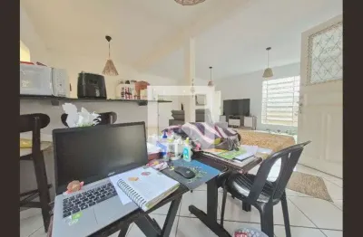 Casa com 2 quartos para alugar na Alameda Canadá, Lundcéia, Lagoa Santa