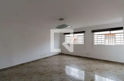 Casa com 2 quartos para alugar na Rua Eugênio de Almeida, Cangaíba, São Paulo
