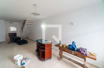 Casa com 3 quartos para alugar na Rua Orlando Murgel, Jabaquara, São Paulo
