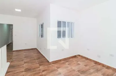 Casa com 2 quartos para alugar na Rua Brigadeiro Galvão, Barra Funda, São Paulo