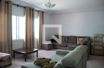 Casa com 4 quartos para alugar na Rua Manoel Moreira de Azevedo, Centro, Suzano