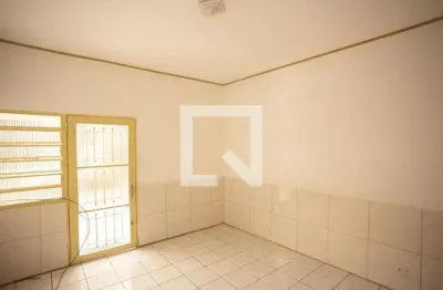 Casa com 2 quartos para alugar na Rua José Galdino de Lucena, Vila Jaguara, São Paulo