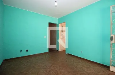 Casa com 3 quartos para alugar na Qnm 26 Conjunto E, Ceilândia, Brasília