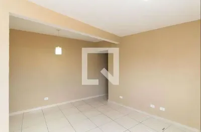Casa com 2 quartos para alugar na Avenida Deocleciano Alves Pereira, Vila Rosária, São Paulo