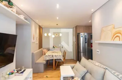 Apartamento com 2 quartos para alugar na Rua Professor Luis Eulalio de Bueno Vidigal, Centro, Osasco