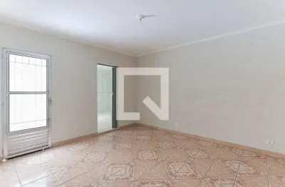 Casa com 2 quartos para alugar na Rua Tarquínio de Sousa, Santana, São Paulo