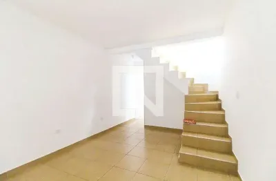 Casa com 2 quartos para alugar na Rua Luiz Amorim Costa, Vila Jacuí, São Paulo