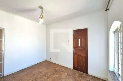 Casa com 3 quartos para alugar na Rua Engenheiro Osvaldo Nascimento de Lemos, Jardim Proença, Campinas