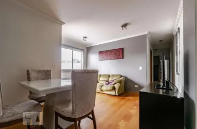 Apartamento com 2 quartos para alugar na Rua Colombo, Ahú, Curitiba