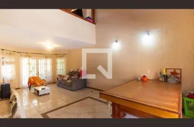 Casa com 4 quartos para alugar na Rua Jornalista Paulo Francis, Camboinhas, Niterói