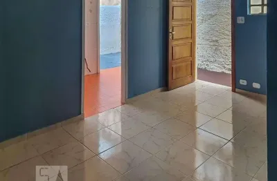 Casa com 2 quartos para alugar na Travessa João Lezica, Cambuci, São Paulo