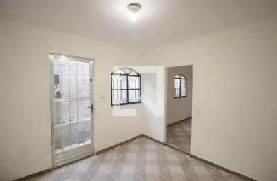 Casa com 1 quarto para alugar na Rua José Ramalho, Nova Cidade, São Gonçalo