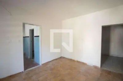 Casa com 3 quartos para alugar na Rua Januário Ribeiro, Rocha, São Gonçalo