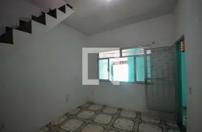 Casa com 2 quartos para alugar na Rua Doutor Manoel Reis, Centro, Nilópolis