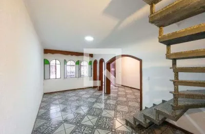 Casa com 3 quartos para alugar na Rua Pero Neto, Saúde, São Paulo