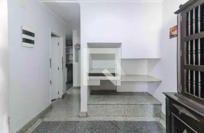 Casa com 2 quartos para alugar na Avenida Professor José Maria Alkmin, Butantã, São Paulo
