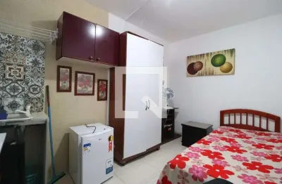 Kitnet / stúdio para aluguel - martins, 1 quarto,  18 m² - uberlândia