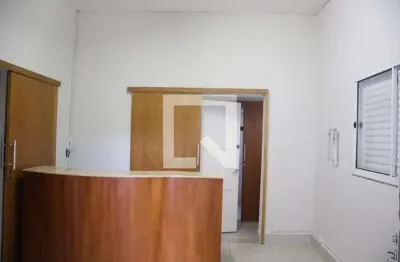 Casa com 4 quartos para alugar na Rua Rezende, Centro, Uberlândia