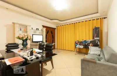 Casa com 4 quartos para alugar na Rua São Pedro Do Jequitinhonha, Vila Jacuí, São Paulo