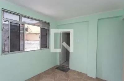 Casa com 1 quarto para alugar na Rua Grécia, Canhema, Diadema