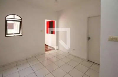 Casa com 2 quartos para alugar na Rua Morapena, Vila Alpina, São Paulo