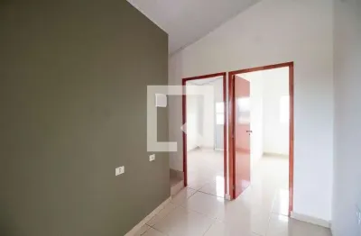 Casa com 2 quartos para alugar na Rua Jacinto Estivão, Jaraguá, São Paulo