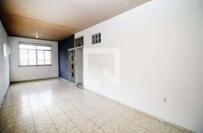 Casa com 3 quartos para alugar na Rua Jornalista Mário Galvão, Irajá, Rio de Janeiro
