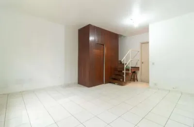 Casa com 3 quartos para alugar na Avenida Bandeirantes, Brooklin, São Paulo