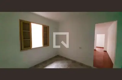Casa com 2 quartos para alugar na Rua Francisco Morato, Vila Menck, Osasco