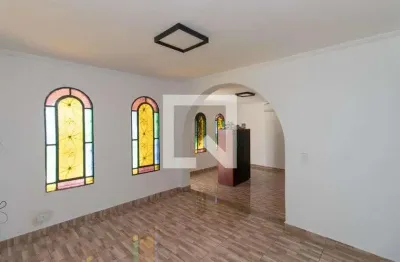 Casa com 3 quartos para alugar na Rua Francisco Raposo, Vila Mazzei, São Paulo