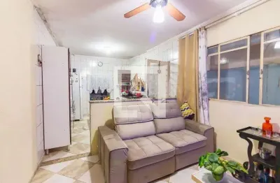 Casa com 2 quartos para alugar na Rua Campo Grande, Padroeira, Osasco