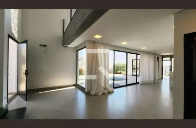 Casa / sobrado em condomínio para aluguel - medeiros, 3 quartos,  480 m² - jundiaí