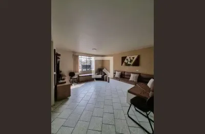 Casa com 4 quartos para alugar na Rua Santa Terezinha, Umbará, Curitiba