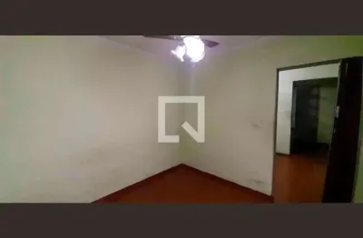 Casa com 2 quartos para alugar na Rua Moacir Sales D8217ávila, Vila Menck, Osasco