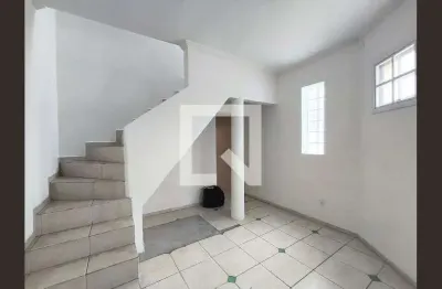 Casa com 2 quartos para alugar na Rua Clemente Pereira, Ipiranga, São Paulo