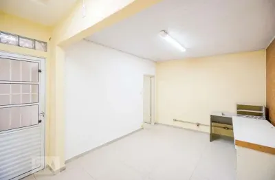 Casa com 1 quarto para alugar na Rua Edna Romanini, Vila Carrão, São Paulo