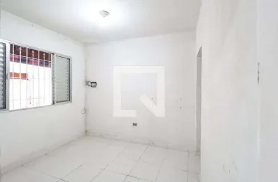 Casa com 1 quarto para alugar na Avenida Ramiz Galvão, Jardim Brasil, São Paulo