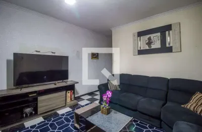 Casa com 4 quartos para alugar na Rua João Pekny, Biritiba, Poá