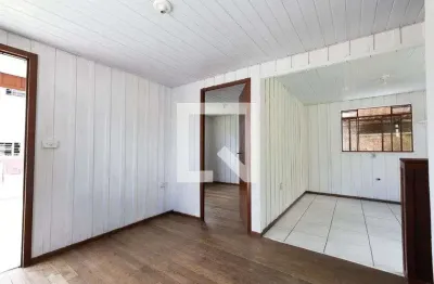 Casa com 1 quarto para alugar na Rua Aleixo Schluga, Santa Cândida, Curitiba