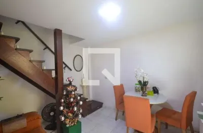 Casa com 2 quartos para alugar na Rua Augusto de Araújo, Prata, Nova Iguaçu