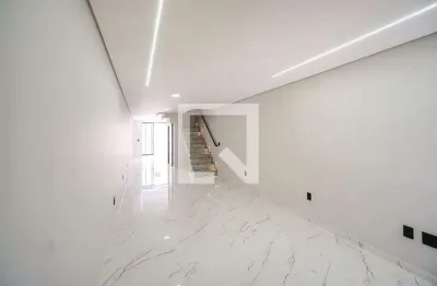 Casa com 4 quartos para alugar na Rua João Cordeiro, Vila Carrão, São Paulo