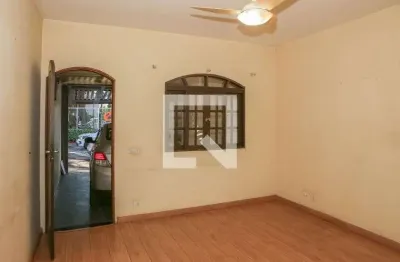 Casa com 3 quartos para alugar na Rua Werner Von Siemens, Lapa, São Paulo