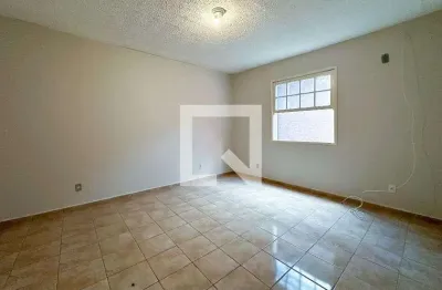 Casa com 1 quarto para alugar na Viela Estevam Garcia, Pompéia, São Paulo