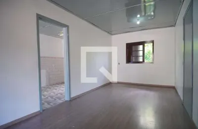Casa com 2 quartos para alugar na Rua Líbia, Rincão, Novo Hamburgo
