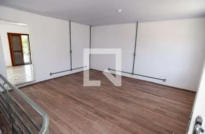 Casa com 2 quartos para alugar na Rua Guaporé, Santa Cecília, Viamão