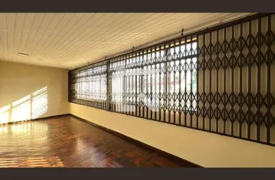 Casa com 4 quartos para alugar na Rua Itatiaia, Portão, Curitiba