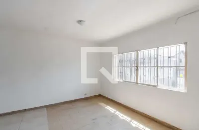 Casa com 2 quartos para alugar na Avenida Jaime Torres, Ponte Rasa, São Paulo