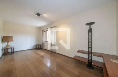 Casa com 3 quartos para alugar na Rua João Amaro, Brooklin, São Paulo