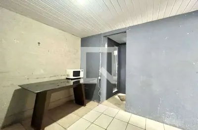 Casa com 2 quartos para alugar na Rua Caramuru, Saúde, São Paulo