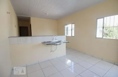 Casa com 2 quartos para alugar na Rua Aligusta, Vila Mazzei, São Paulo